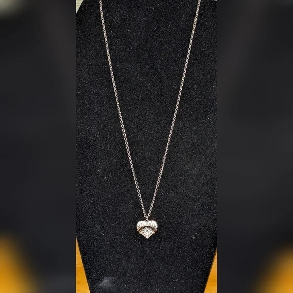 New heart necklace, Nana, Mom, Sister, Hope, Daughter, Lil Sis, Mid Sister - Picture 11 of 13